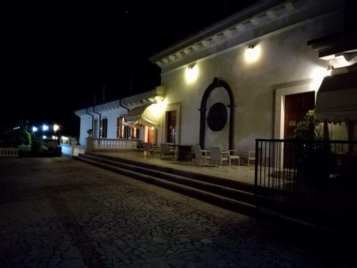 Отель La Tenuta Di Bacco Коллеферро Экстерьер фото
