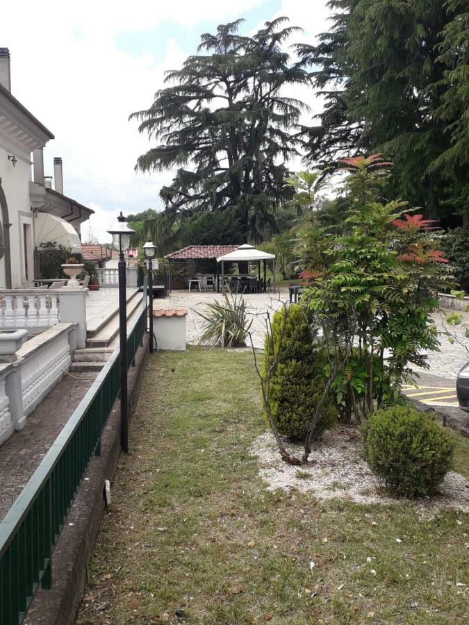 Отель La Tenuta Di Bacco Коллеферро Экстерьер фото